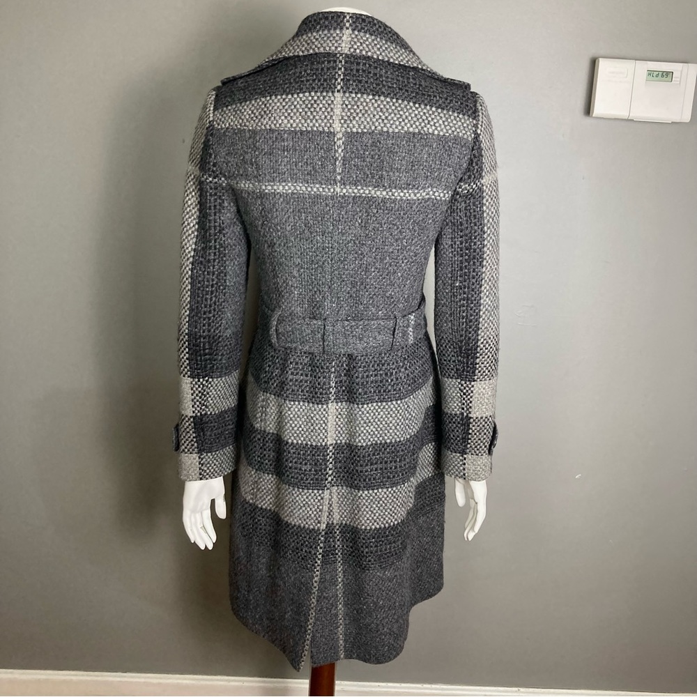 Burberry long trench coat women's size 6 plaid wool belted gray winter - Picture 6 of 16